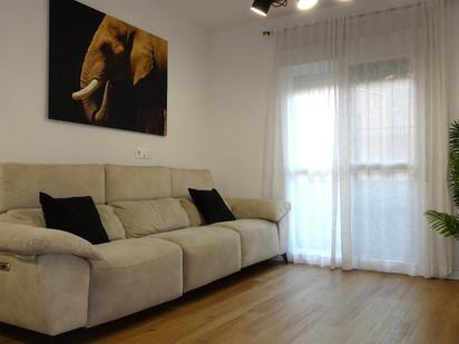 Living room of Flat for sale in  Sevilla Capital  with Air Conditioner and Terrace