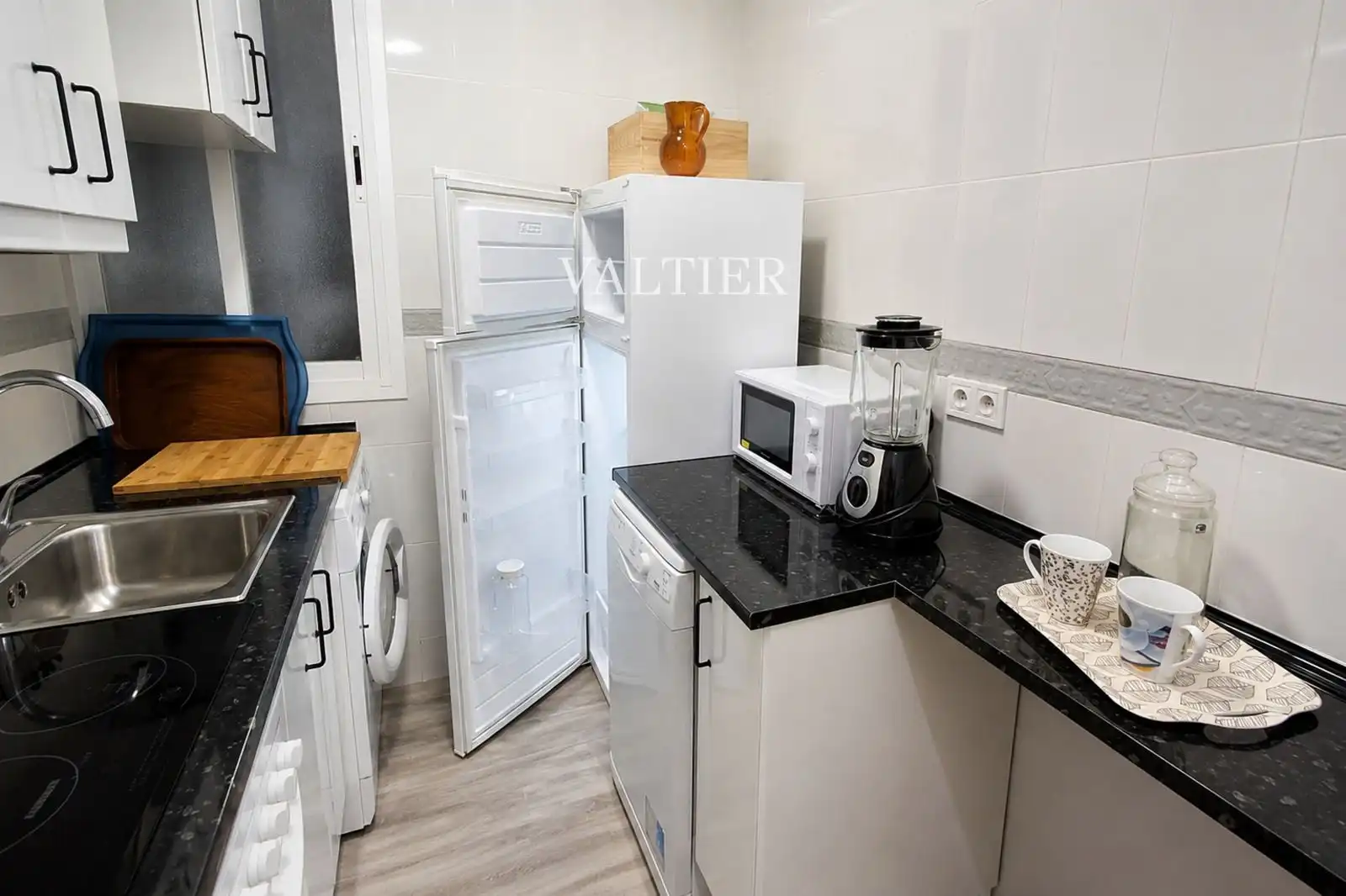 Kitchen of Flat for sale in Madrid  with Heating, Terrace and Furnished