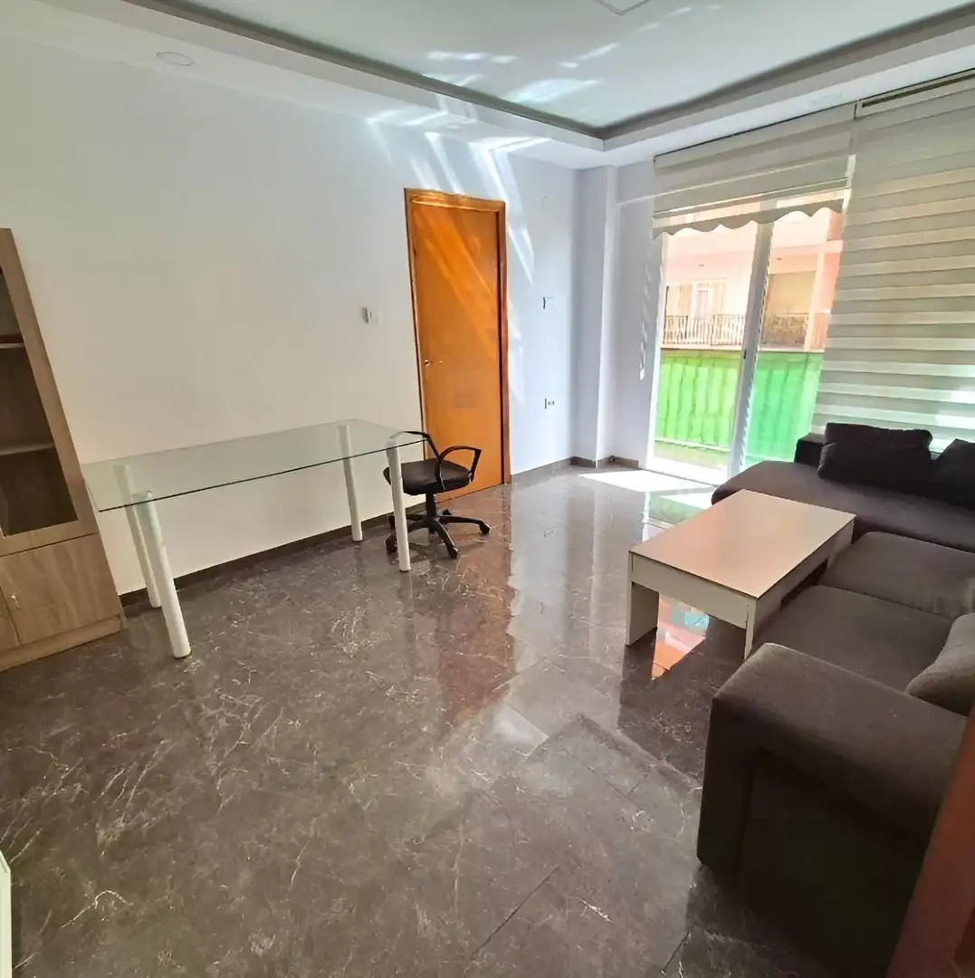 Sala d'estar de Pis en venda en La Vall d'Uixó amb Moblat i Balcó