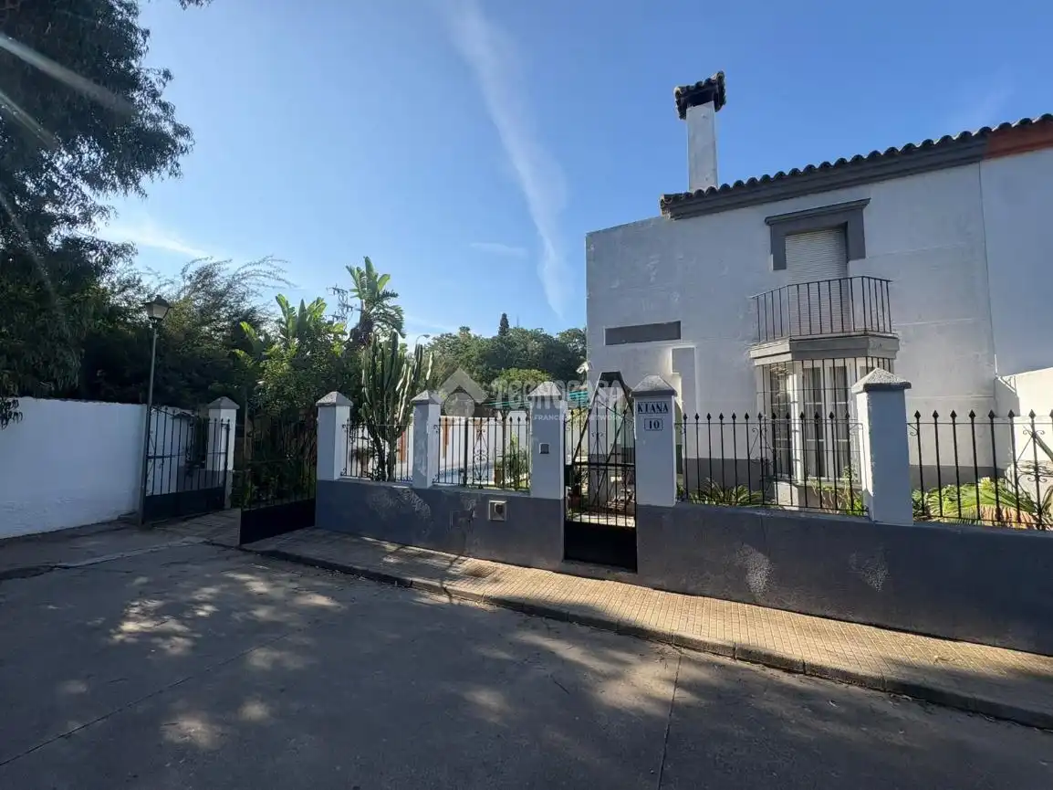 Vista exterior de Casa o xalet en venda en Bonanza - Avda de Huelva - Barrio Andalucia