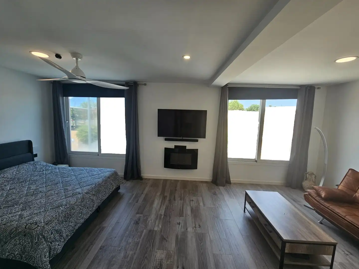 Sala de estar de Casa o chalet en venta en Dos Hermanas con Aire acondicionado, Calefacción y Jardín privado