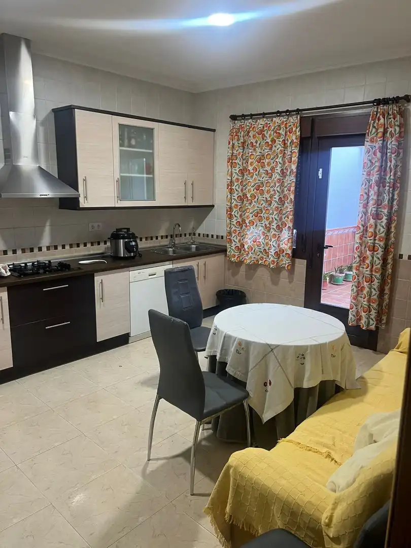 Cuina de Casa o xalet en venda en Martos amb Aire condicionat, Calefacció i Terrassa