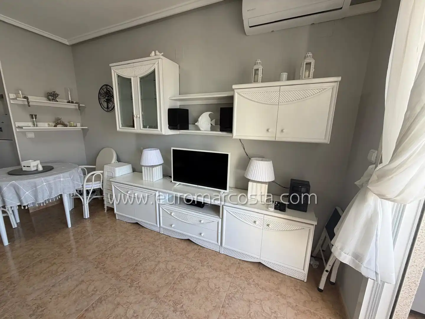 Living room of Flat for sale in Guardamar del Segura  with Air Conditioner, Heating and Terrace