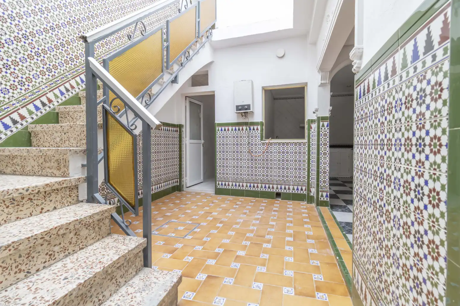Casa adosada en venda en Sevilla amb Terrassa i Balcó
