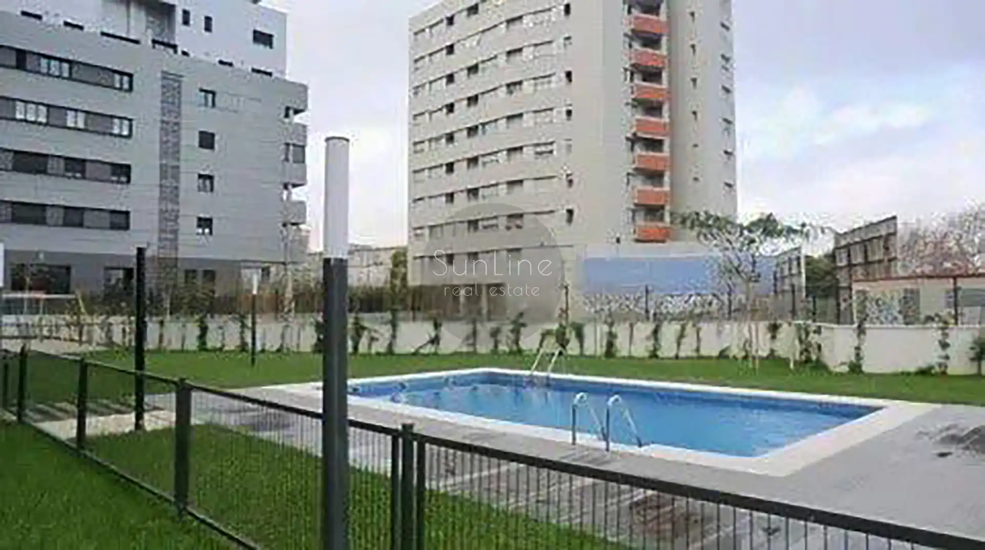 Swimming pool of Flat for rent in Valencia  with Air Conditioner, Terrace and Furnished