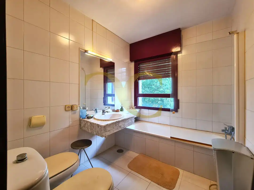 Bathroom of Houses for sale in Gijón   with Heating, Private garden and Terrace