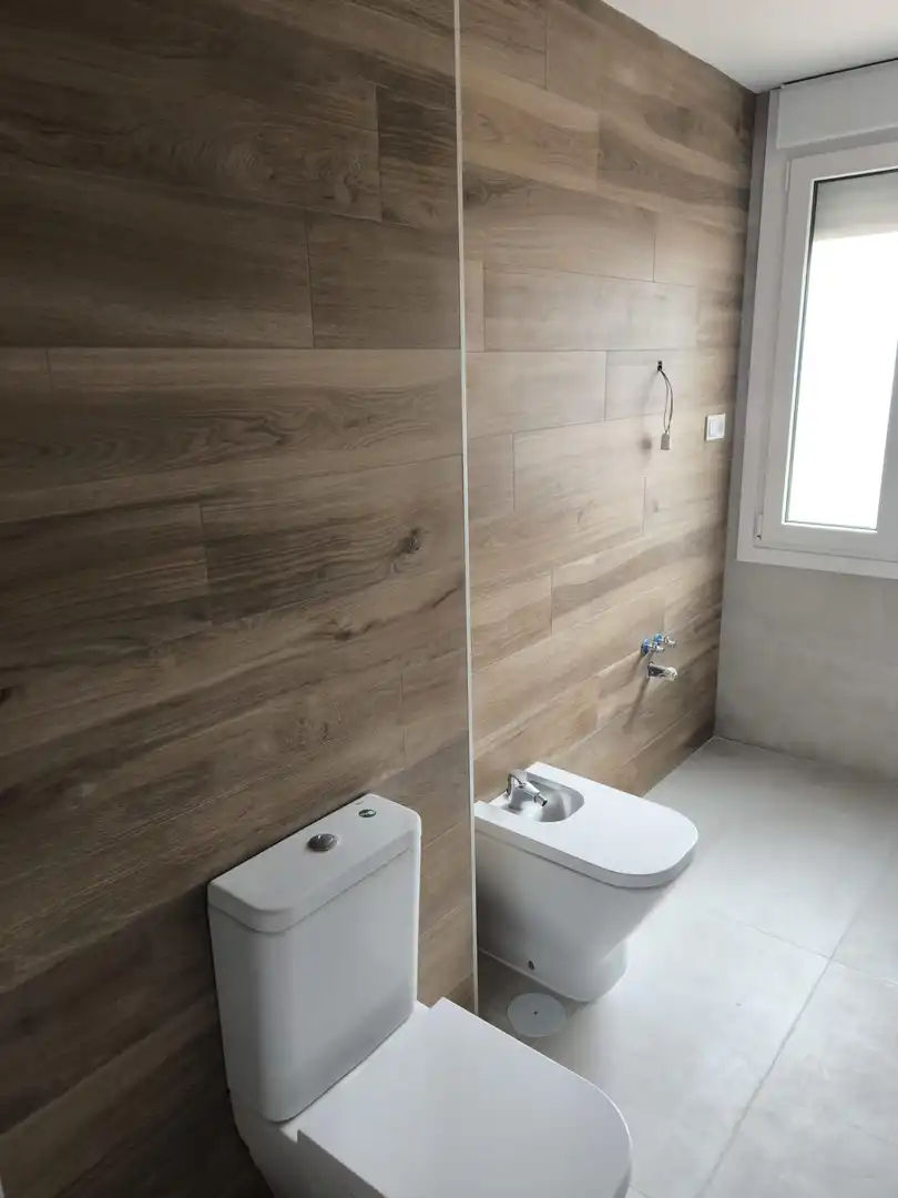 Bathroom of Attic for sale in León Capital   with Storage room