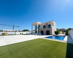 Vista exterior de Casa o xalet de lloguer en San Fulgencio amb Piscina