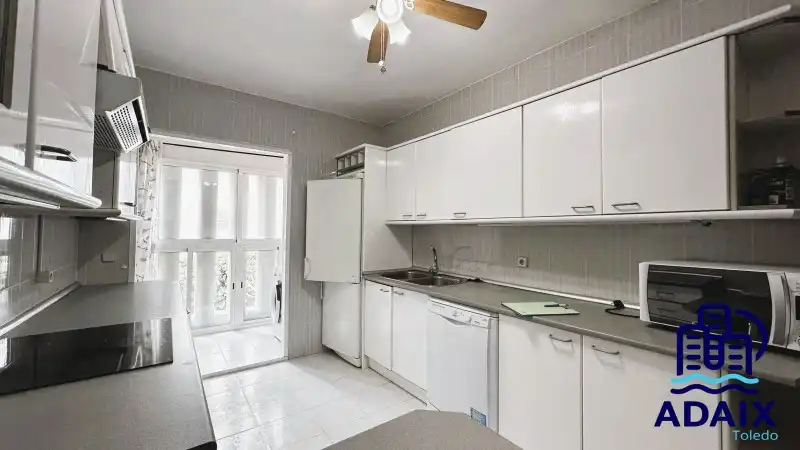 Küche von Haus oder Chalet zum Verkauf in Bargas mit Klimaanlage, Heizung und Terrasse