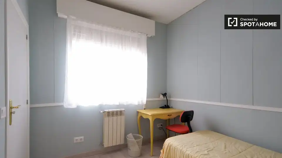 Room in La Florida - El Plantío