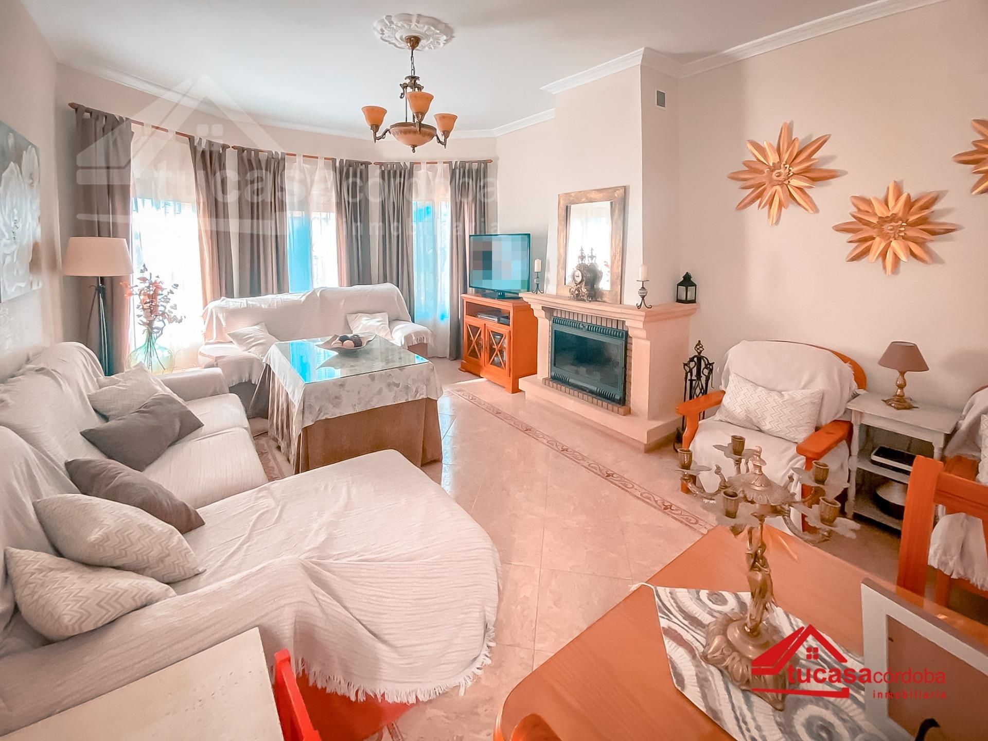 Sala de estar de Finca rústica en venta en  Córdoba Capital con Calefacción y Piscina