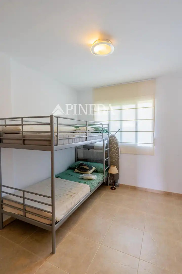 Dormitori de Apartament de lloguer en Puçol amb Terrassa, Moblat i Piscina comunitària