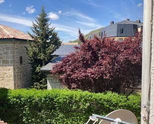 Vista exterior de Pis en venda en Navacerrada amb Terrassa i Traster