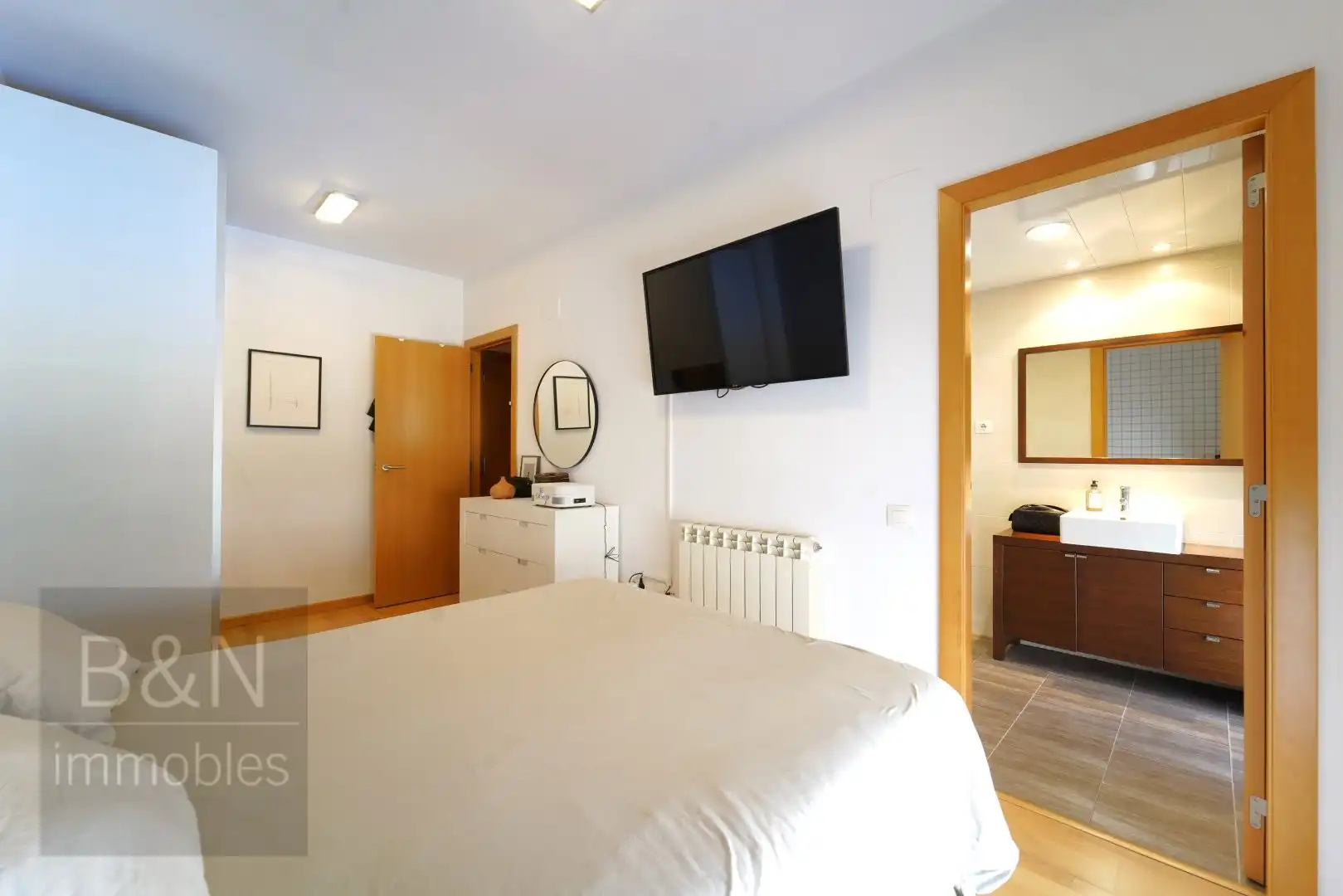 Habitación de Piso en venta en Terrassa con Aire acondicionado, Calefacción y Piscina