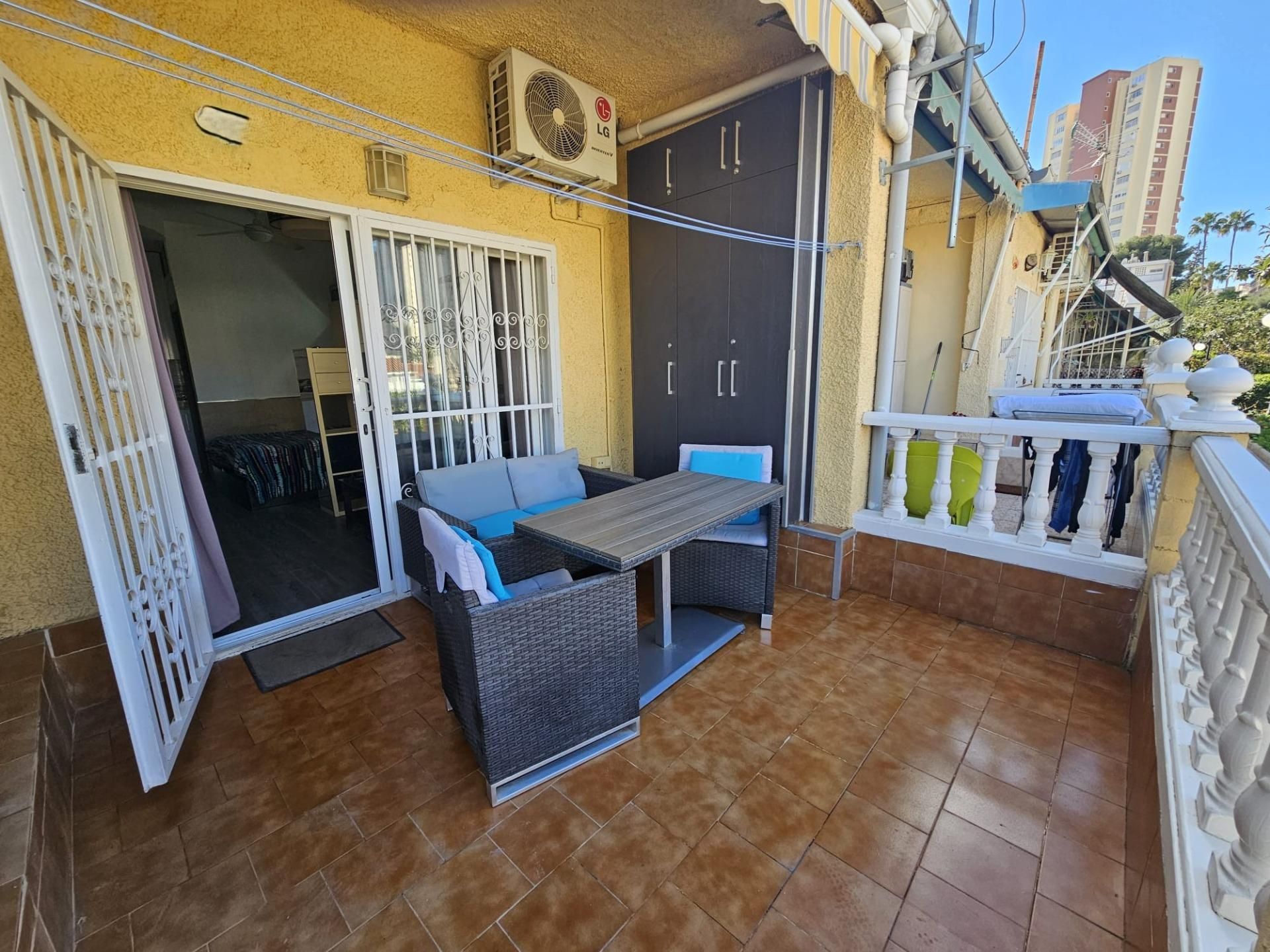 Terrassa de Estudi en venda en Benidorm amb Jardí privat, Terrassa i Piscina comunitària