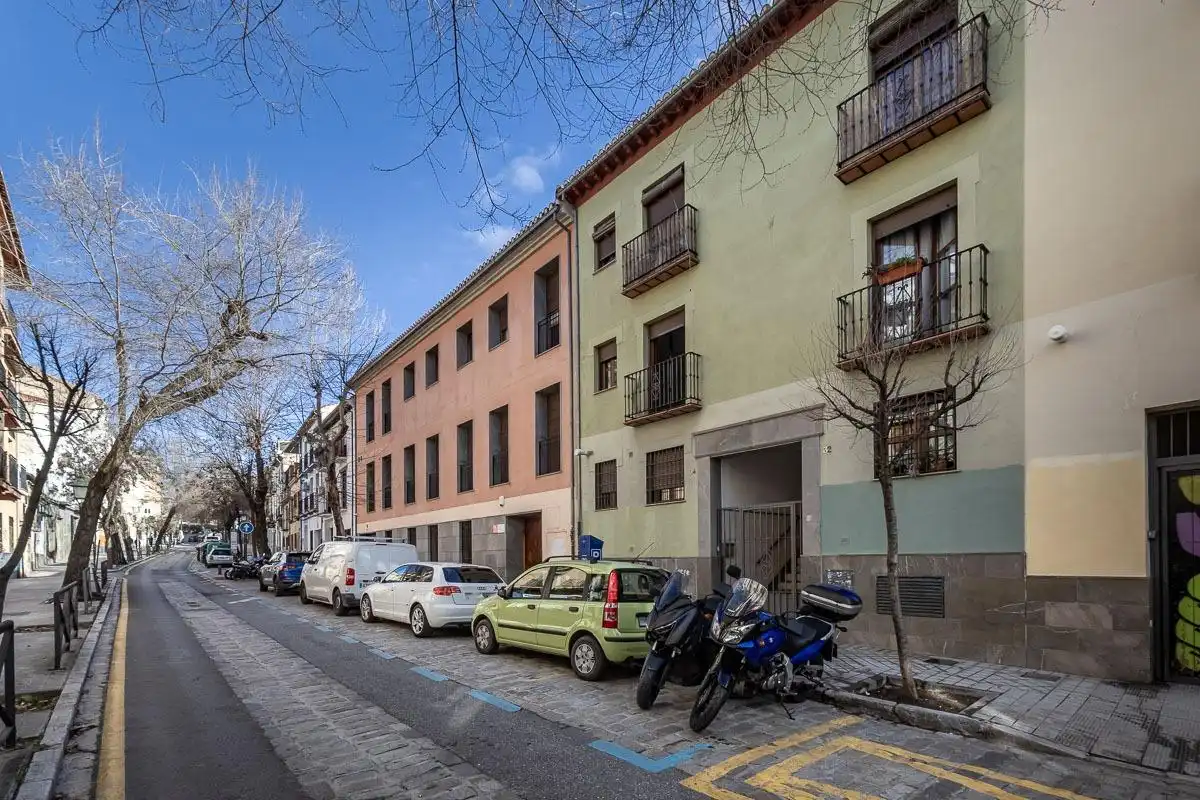 Vista exterior de Dúplex en venda en Granada amb Aire condicionat, Calefacció i Forn
