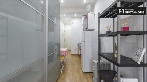Foto 4 de Habitación en Valdeacederas, Madrid Capital