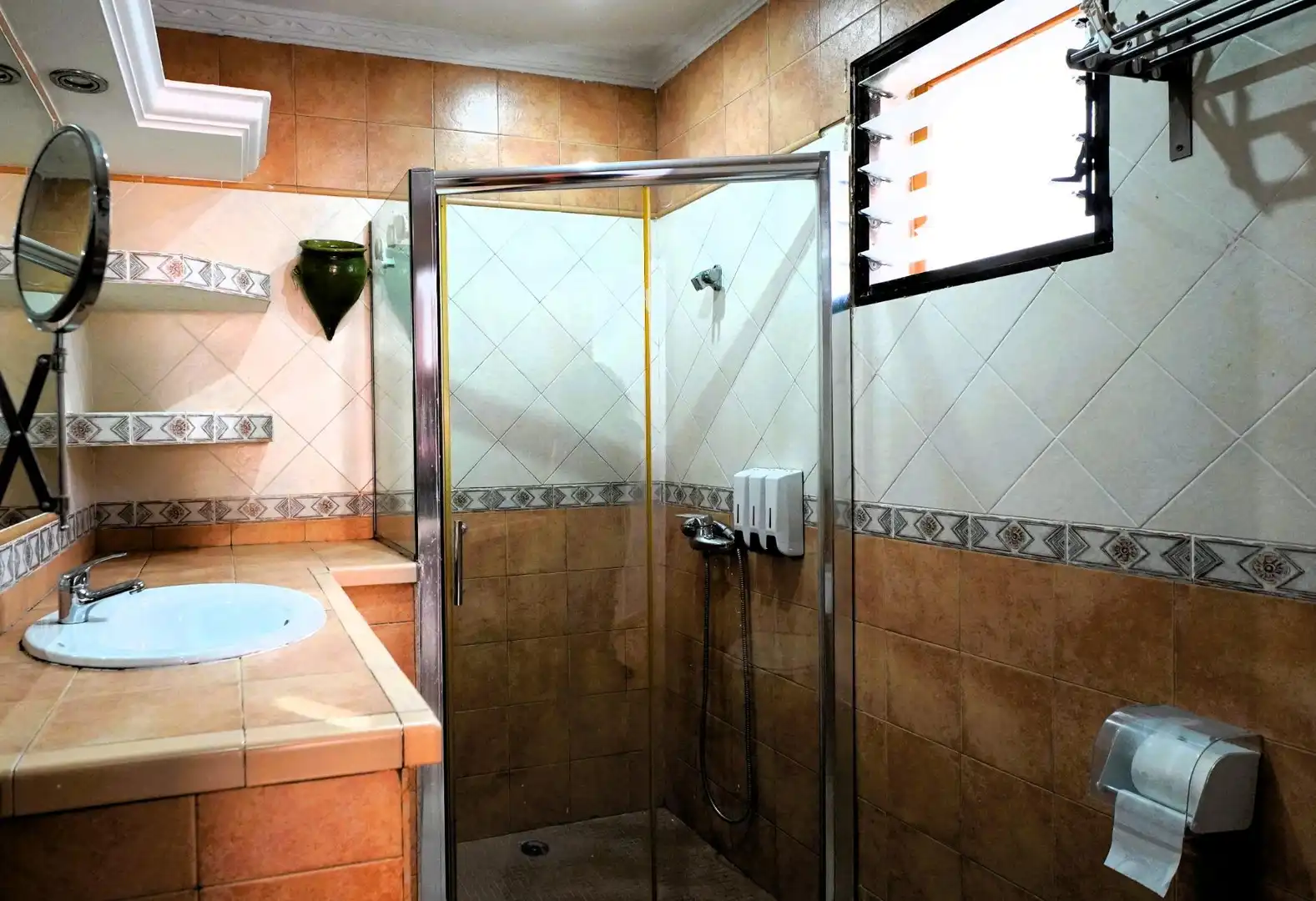Bathroom of Flat for sale in Santa Lucía de Tirajana