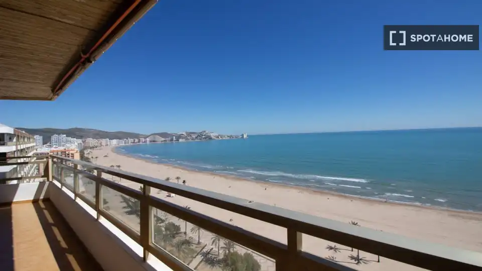 Habitación de Piso de alquiler en Cullera con Aire acondicionado, Calefacción y Amueblado