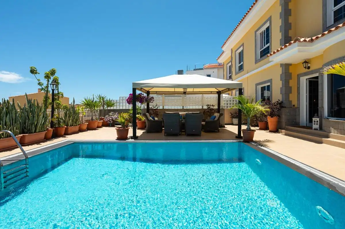 Piscina de Casa adosada en venda en Mogán amb Jardí privat, Terrassa i Piscina