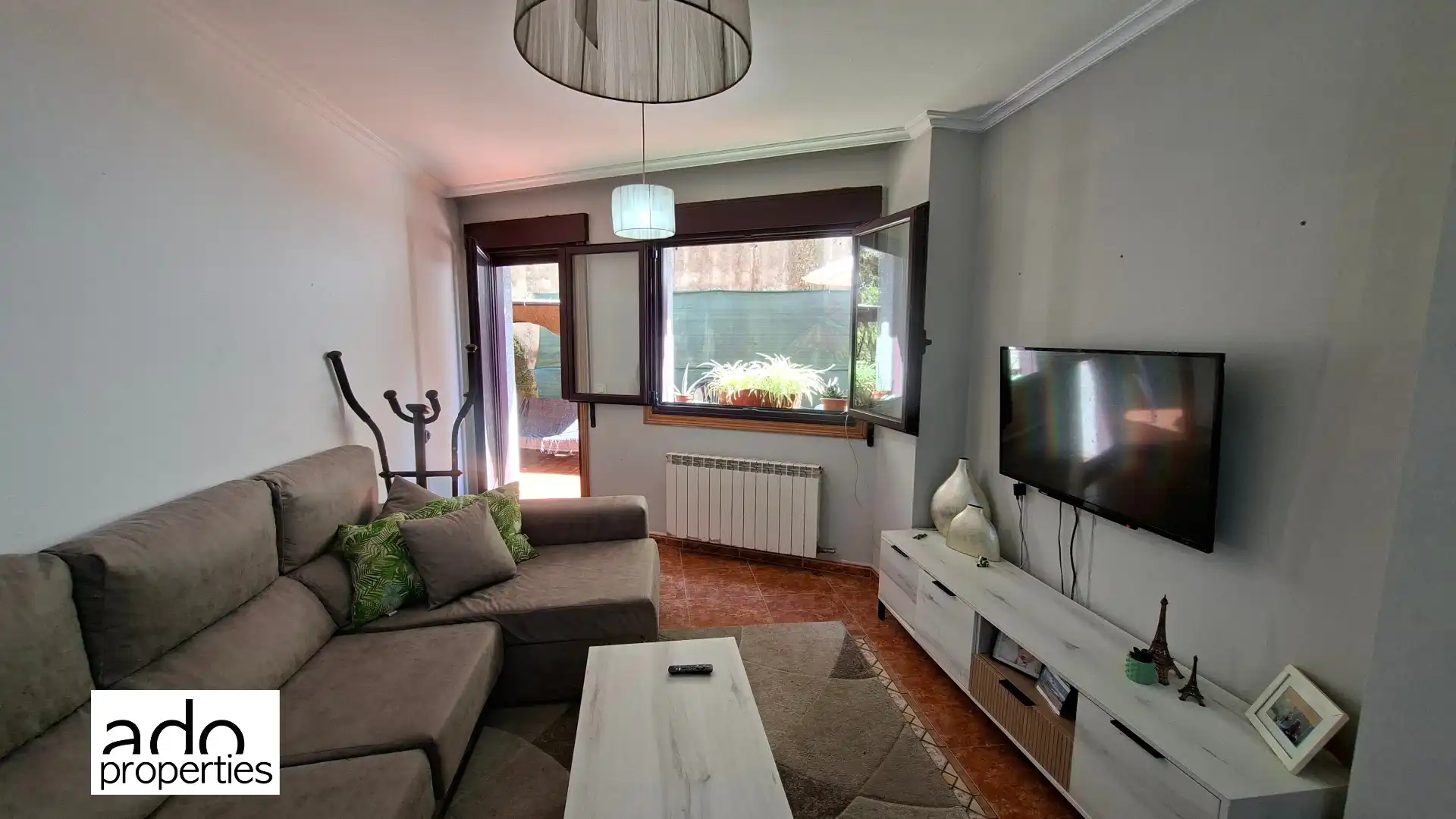 Living room of Flat for sale in Redondela  with Heating, Furnished and Oven