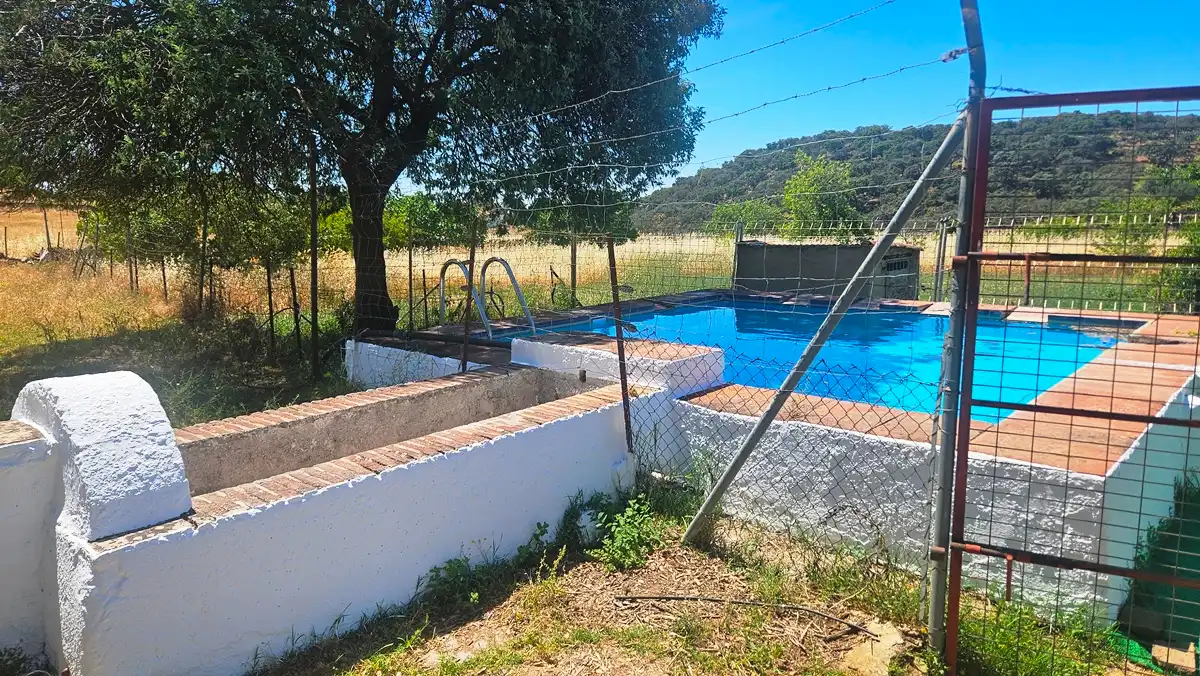 Piscina de Casa o chalet en venta en Higuera de la Sierra con Aire acondicionado, Jardín privado y Terraza