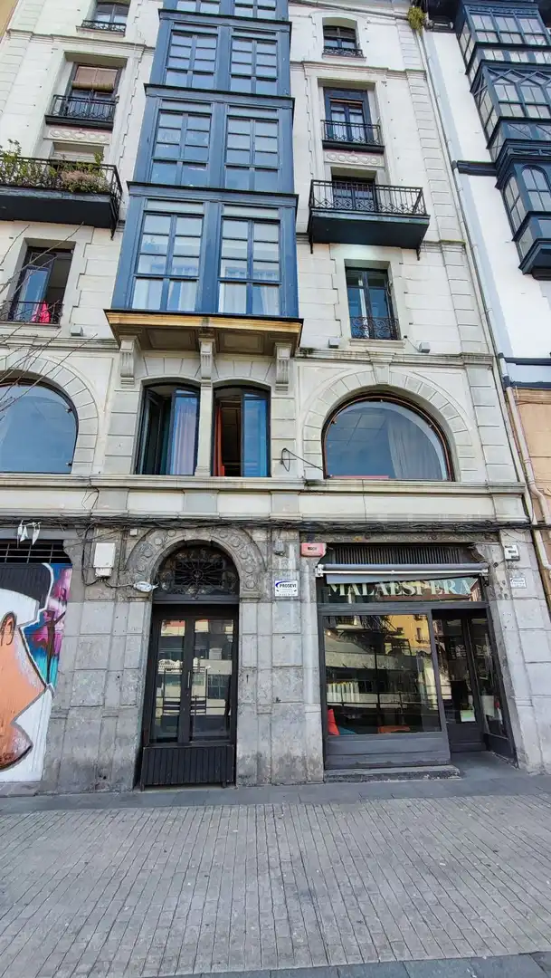 Local comercial en venta en Muelle Marzana 10, imagen 4