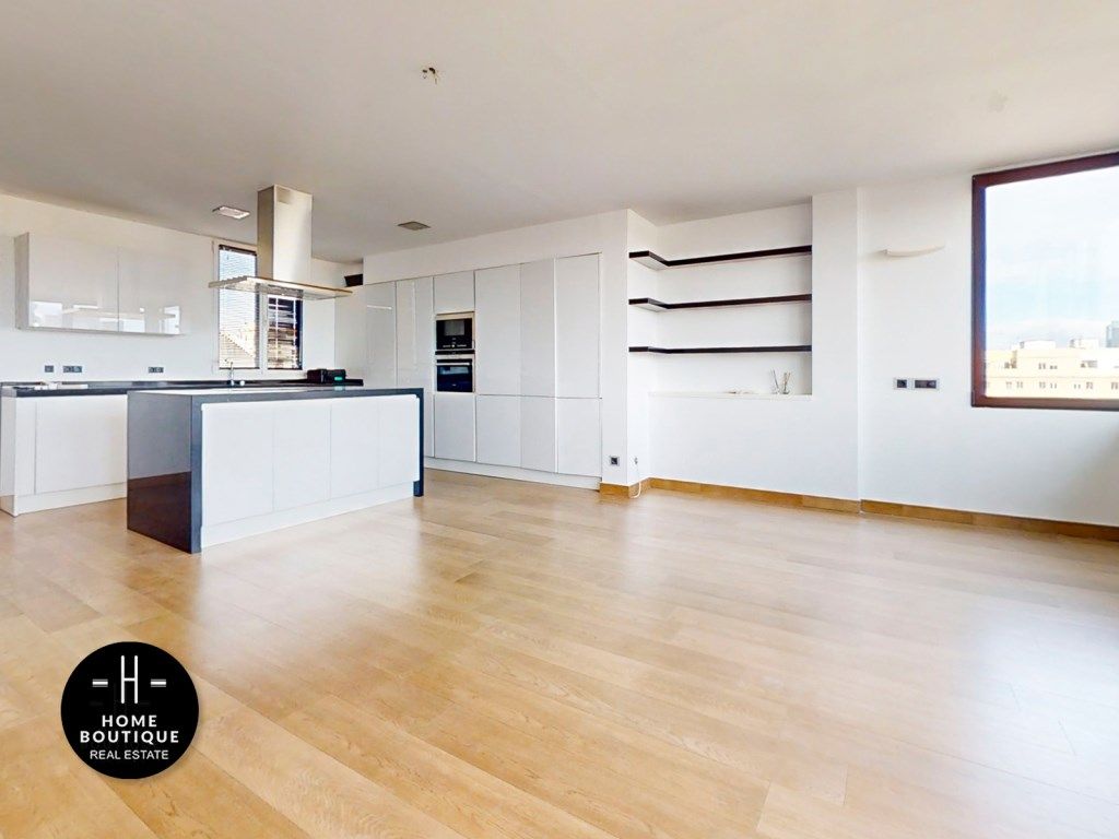 Cuina de Pis de lloguer en  Madrid Capital amb Aire condicionat i Piscina comunitària