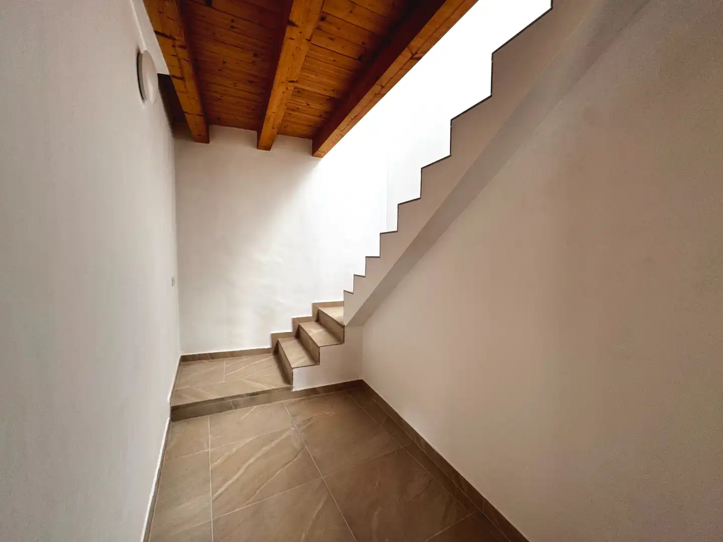 Casa adosada en venta en Calle de los Serranos de Aparicio, 11, Cretas