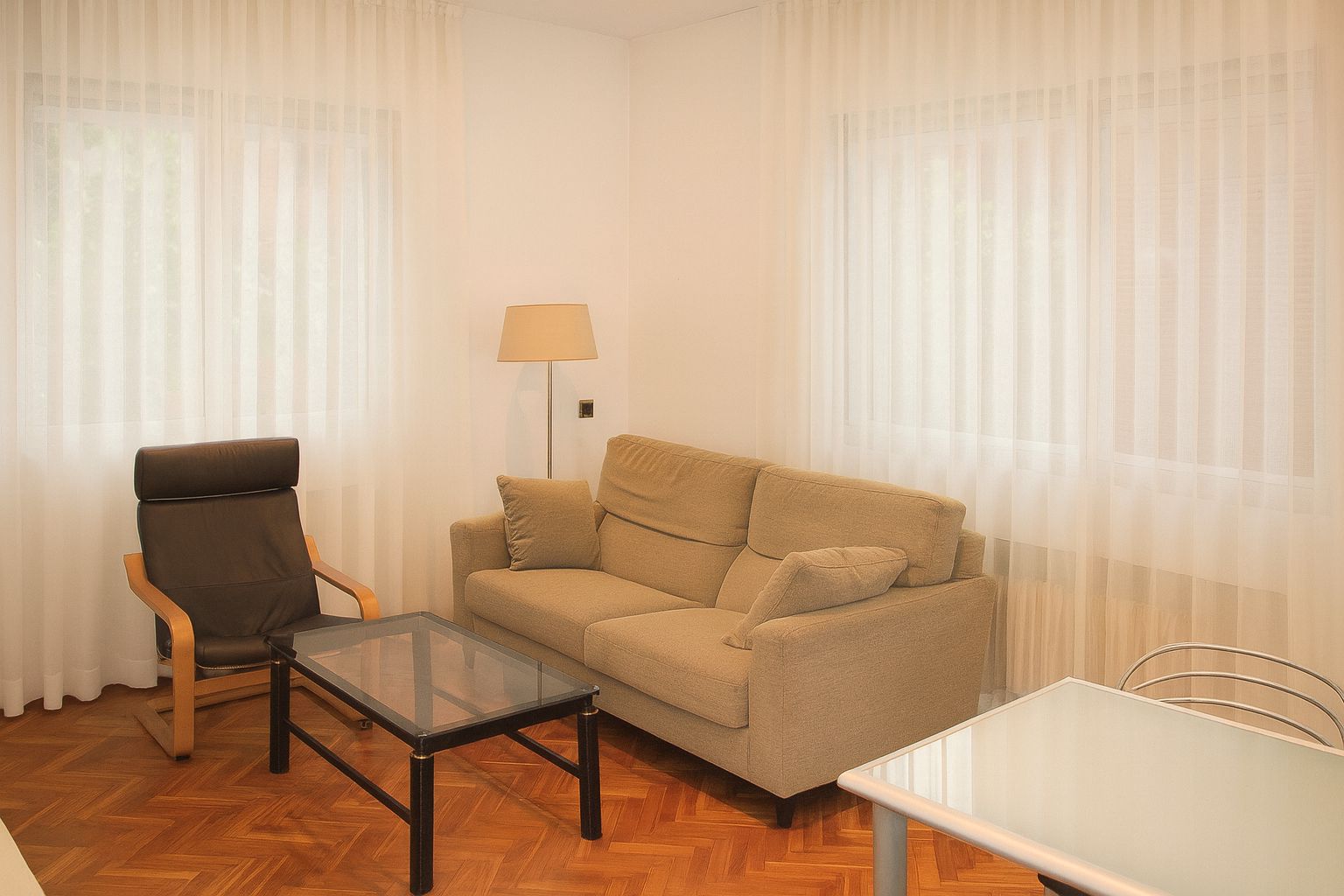 Living room of Flat to rent in  Barcelona Capital  with Heating, Storage room and Furnished