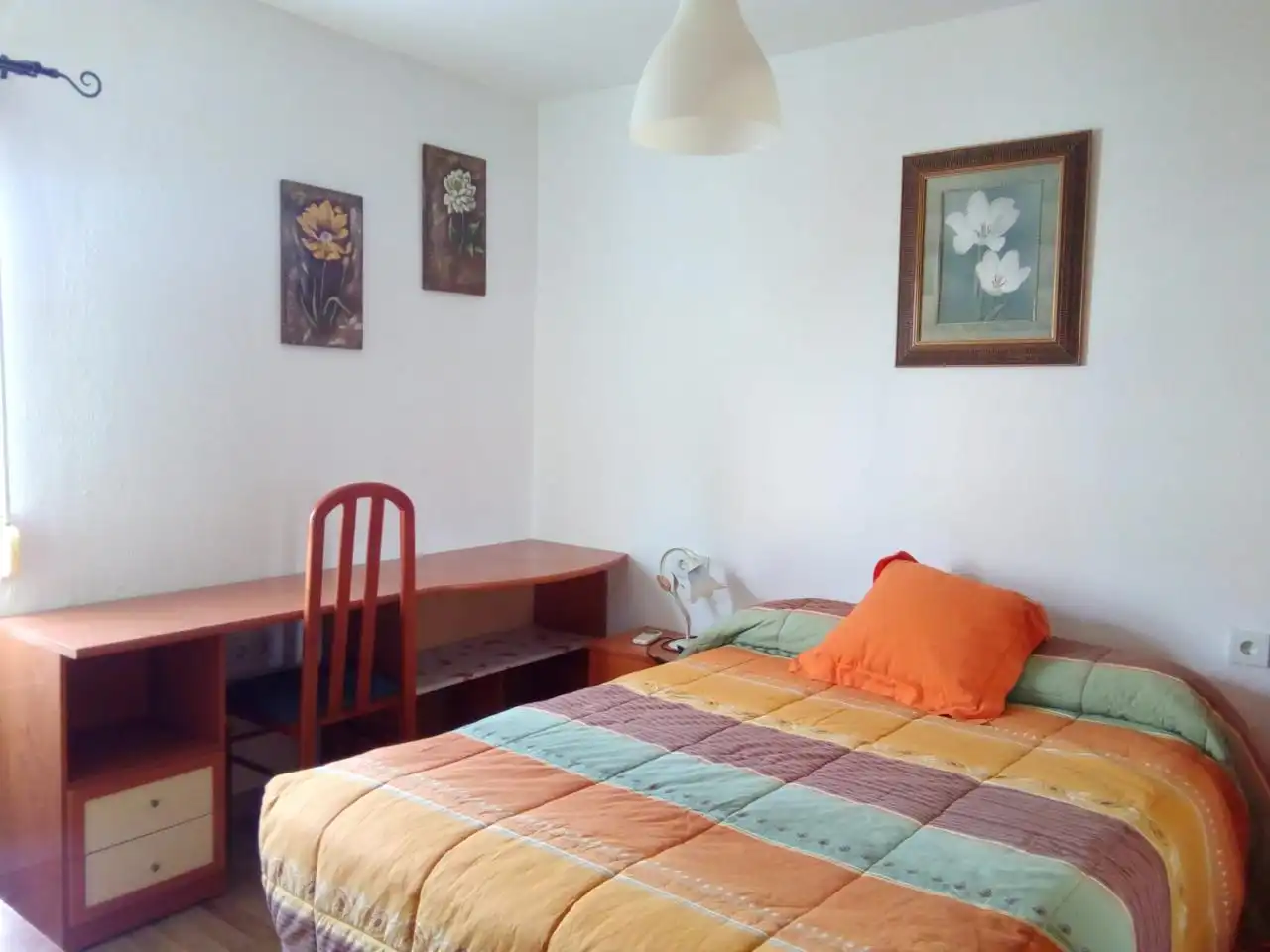 Bedroom of Flat for rent in Sevilla  with Air Conditioner and Furnished