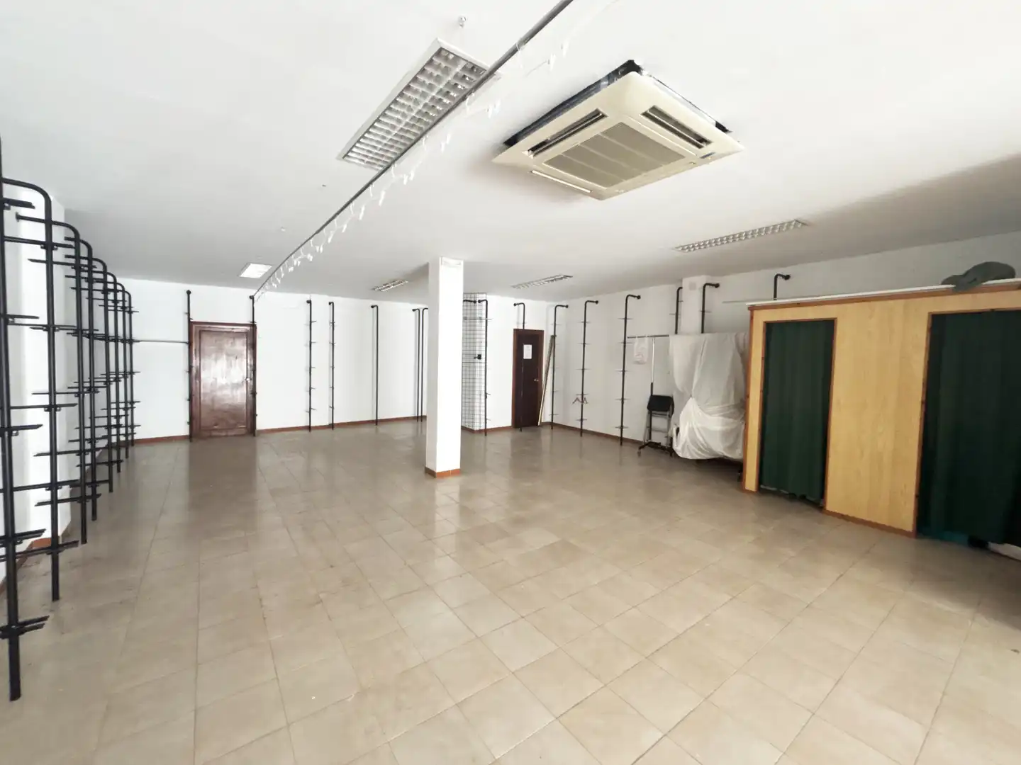Local en venta en Benalup-Casas Viejas con Aire acondicionado