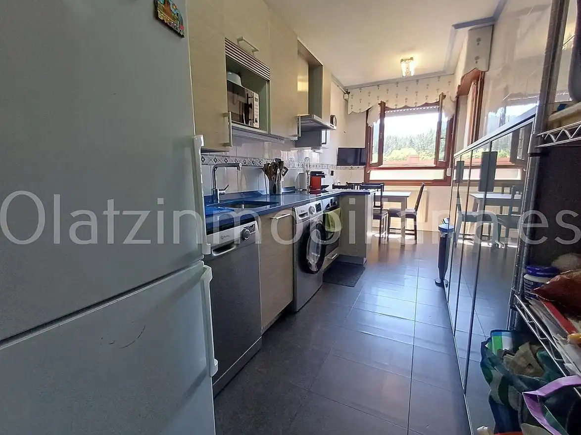 Küche von Wohnung zum Verkauf in Güeñes mit Heizung, Abstellraum und Balkon