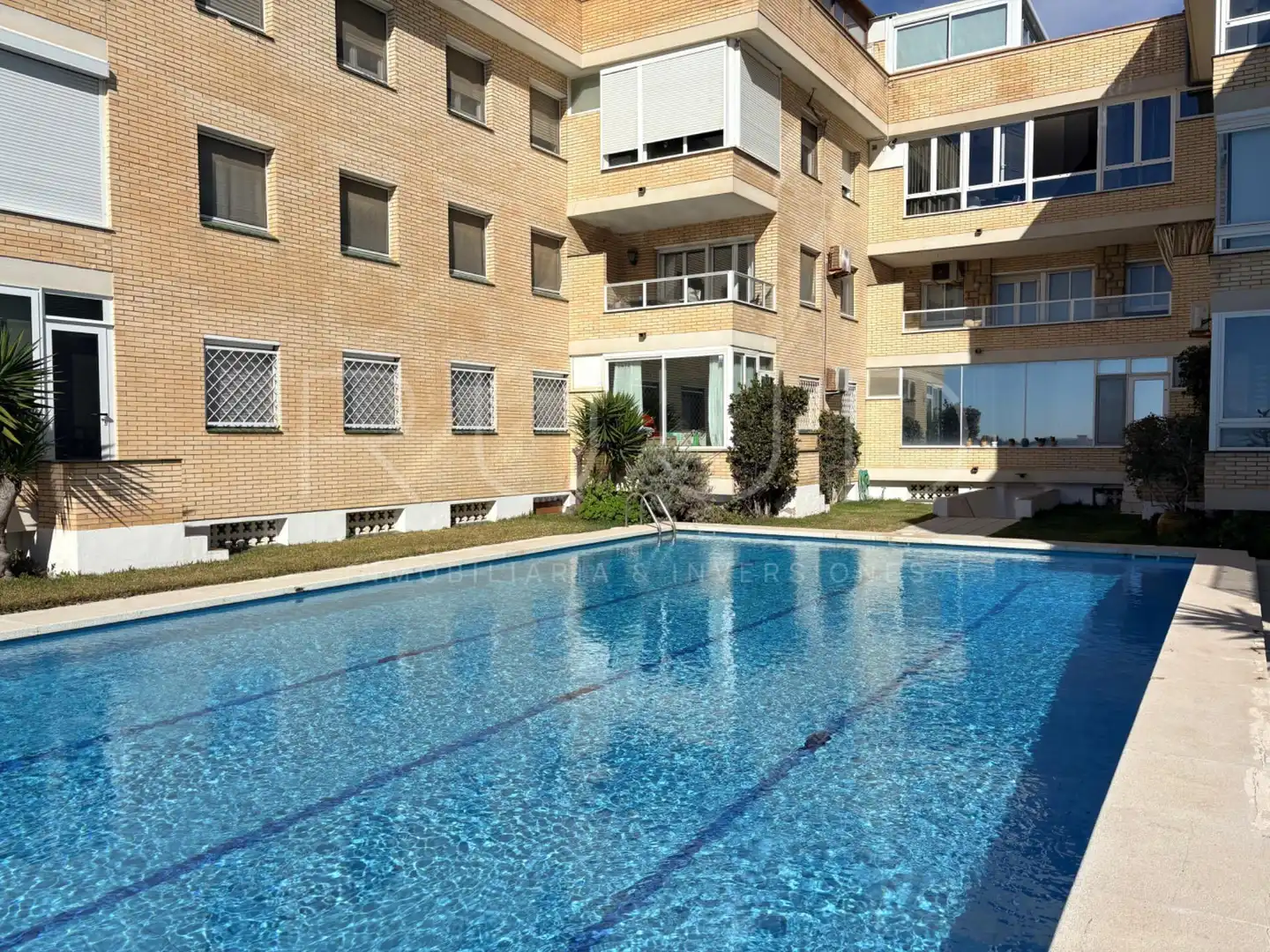 Swimming pool of Flat for sale in Castelldefels  with Air Conditioner, Heating and Parquet flooring