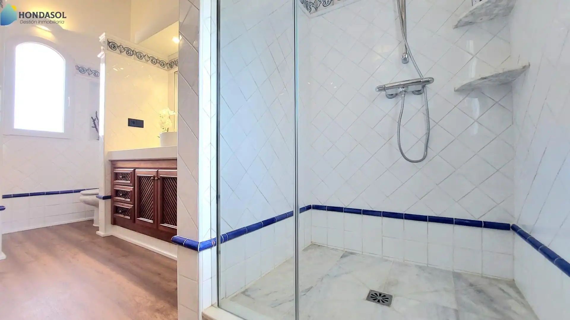 Bany de Casa o xalet en venda en Cartagena amb Aire condicionat, Jardí privat i Terrassa