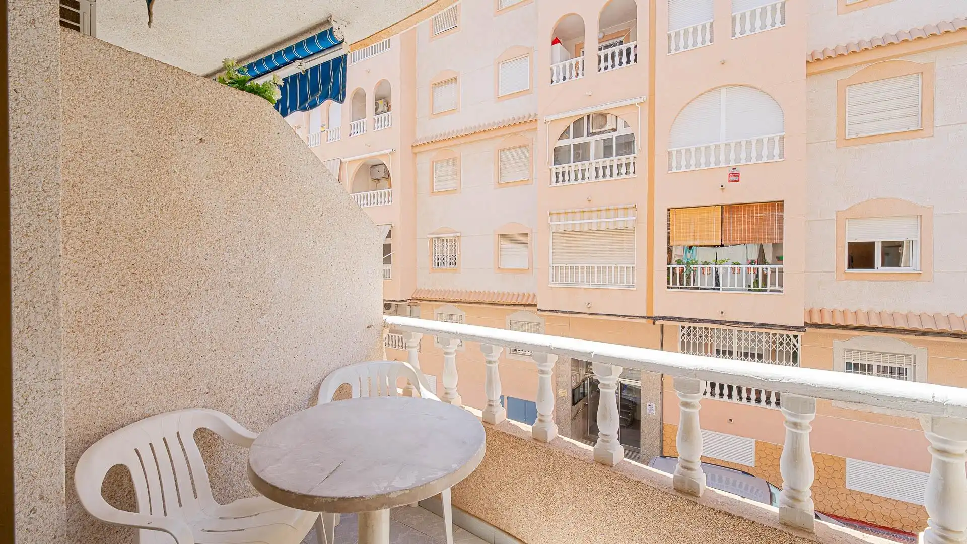 Terraza de Apartamento en venta en Torrevieja con Amueblado y Balcón