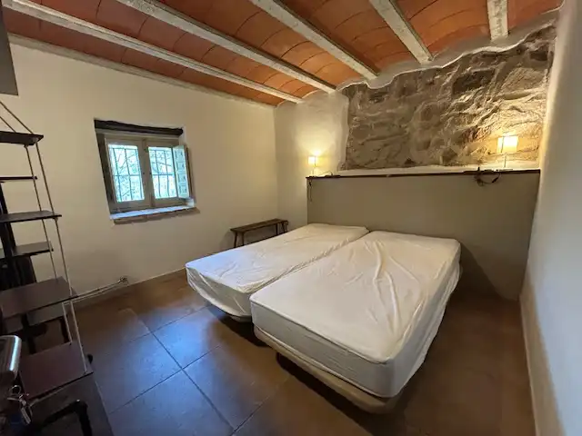 Habitación de Finca rústica de alquiler en Vallgorguina con Calefacción, Jardín privado y Piscina