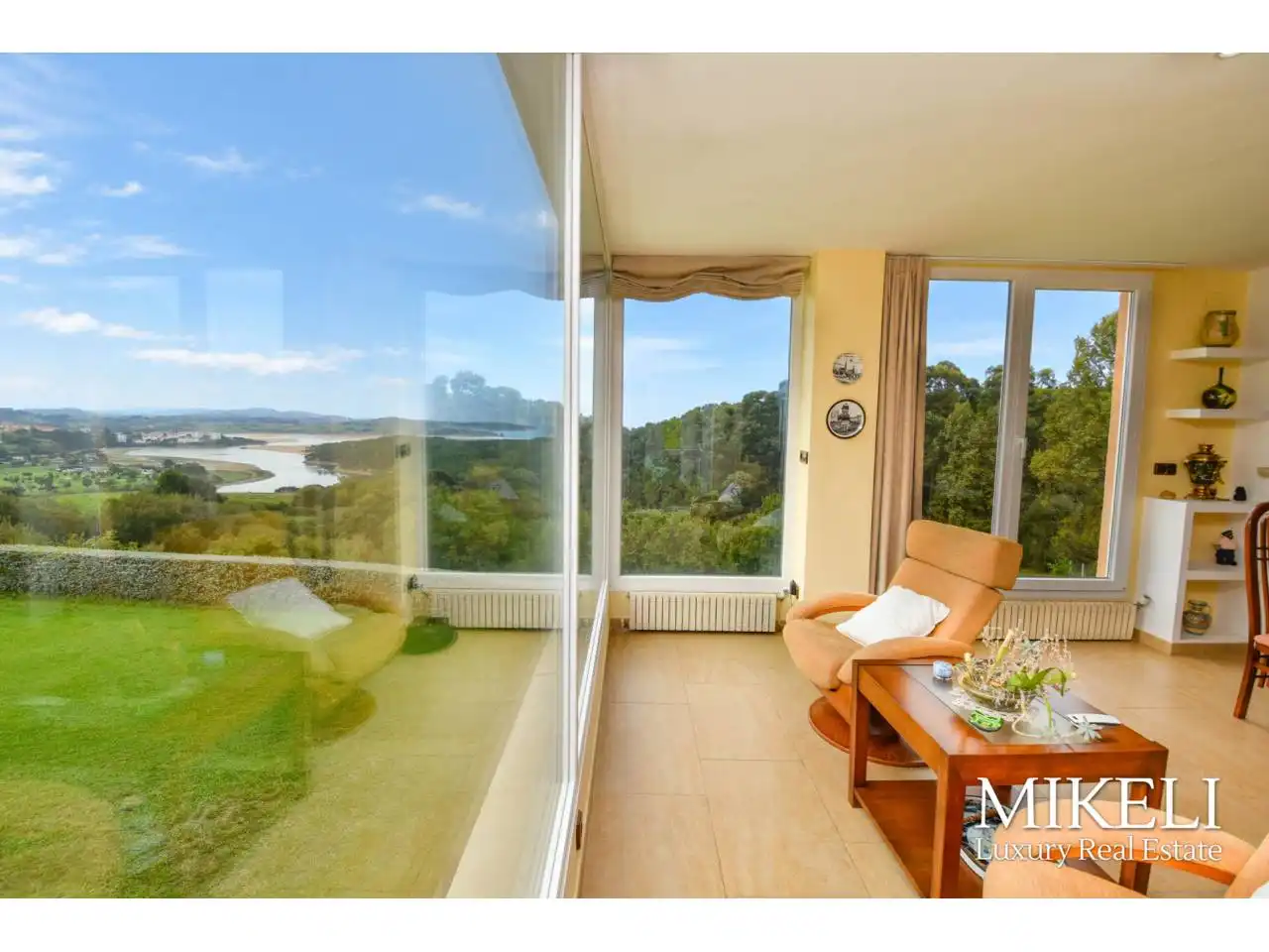 Terrassa de Casa o xalet en venda en Piélagos amb Calefacció, Jardí privat i Terrassa