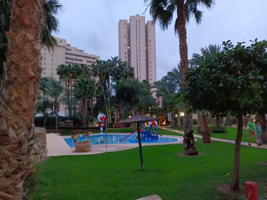 Piscina de Piso en venta en Benidorm
