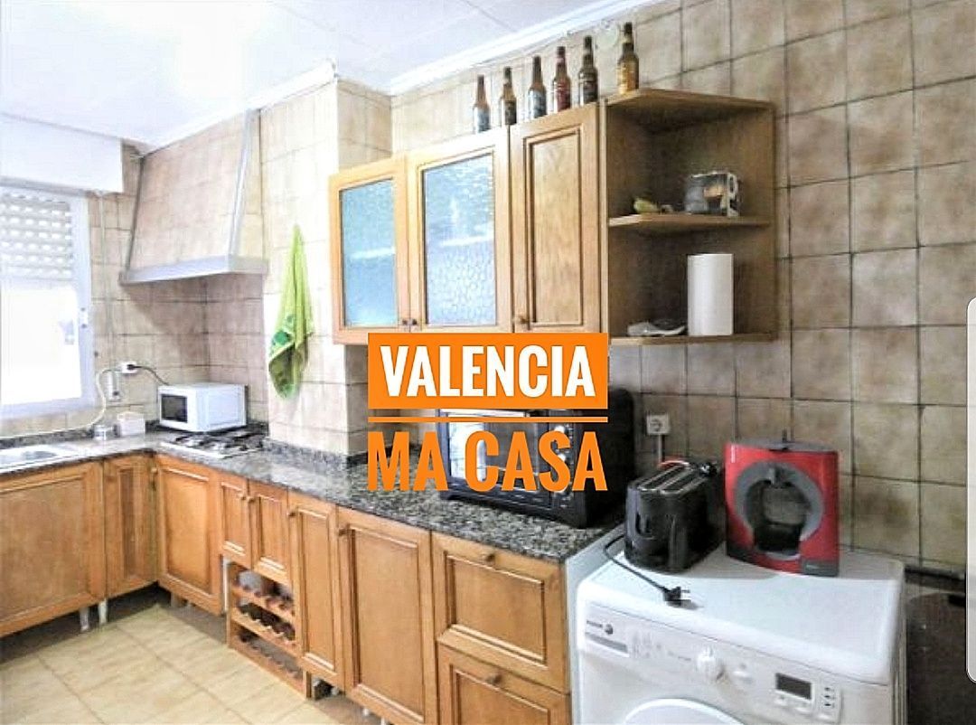Kitchen of Flat to rent in  Valencia Capital  with Air Conditioner, Heating and Furnished