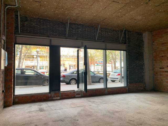 Local comercial en Alquiler en Carrer d'Espronceda en Sant Martí de Provençals
