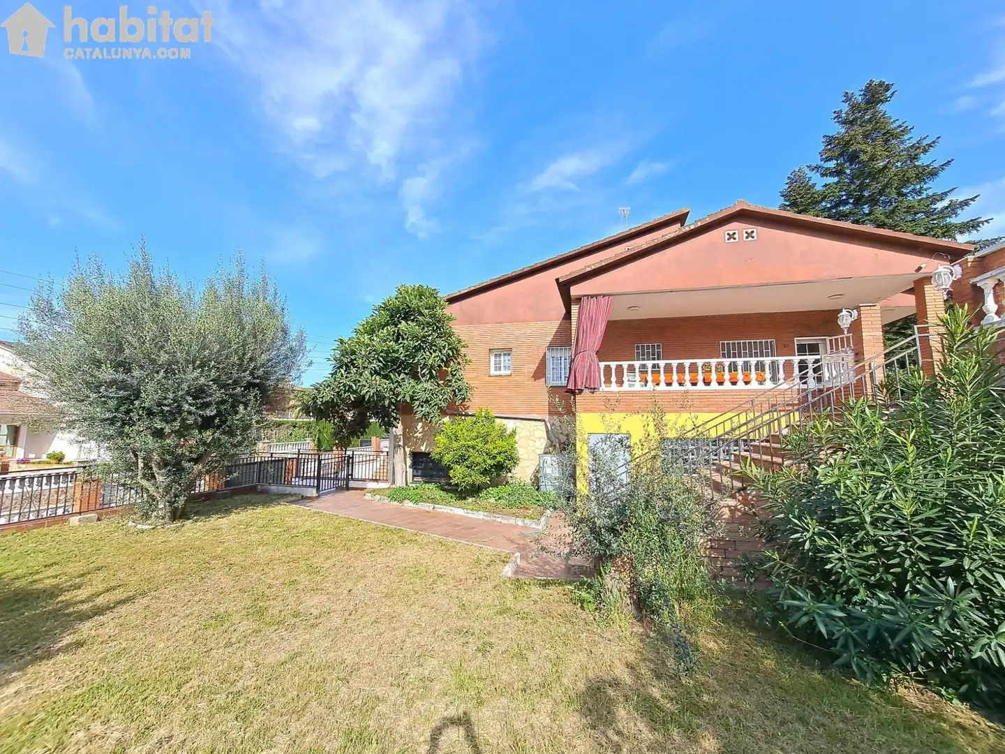 Garden of Houses for sale in Masquefa  with Air Conditioner, Heating and Private garden