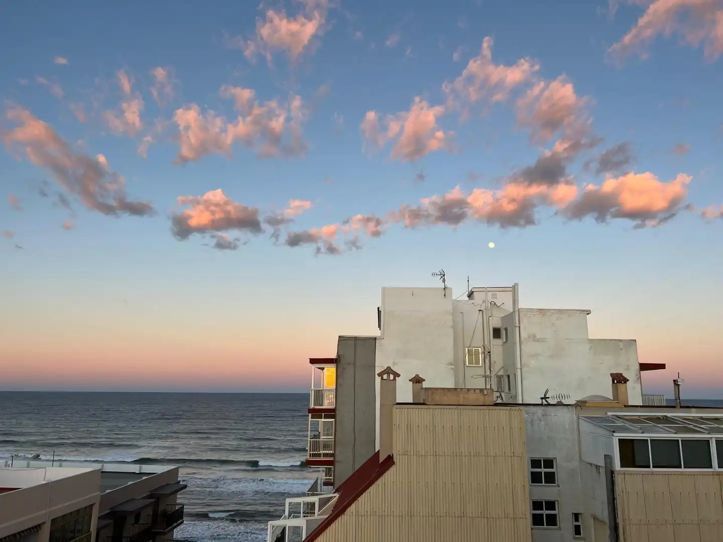 Vista exterior de Estudio en venta en Sueca con Aire acondicionado, Calefacción y Amueblado