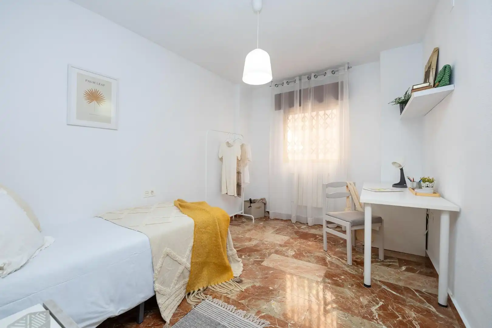 Habitación de Piso en venta en Granada con Calefacción y Balcón