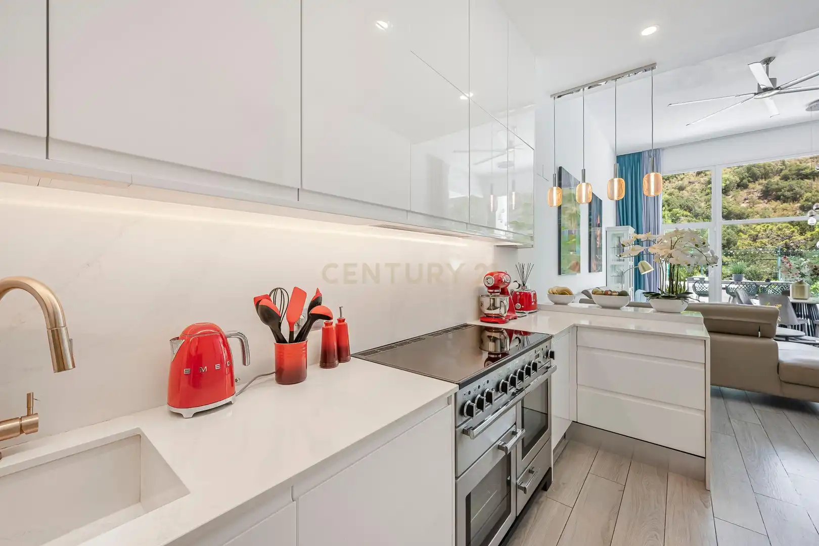 Cocina de Apartamento en venta en Benahavís con Aire acondicionado, Trastero y Lavadora