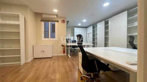 Apartamento en Eix comercial al lado de la Plaza Sant Joan para uso  DE DESPACHO., imatge 5