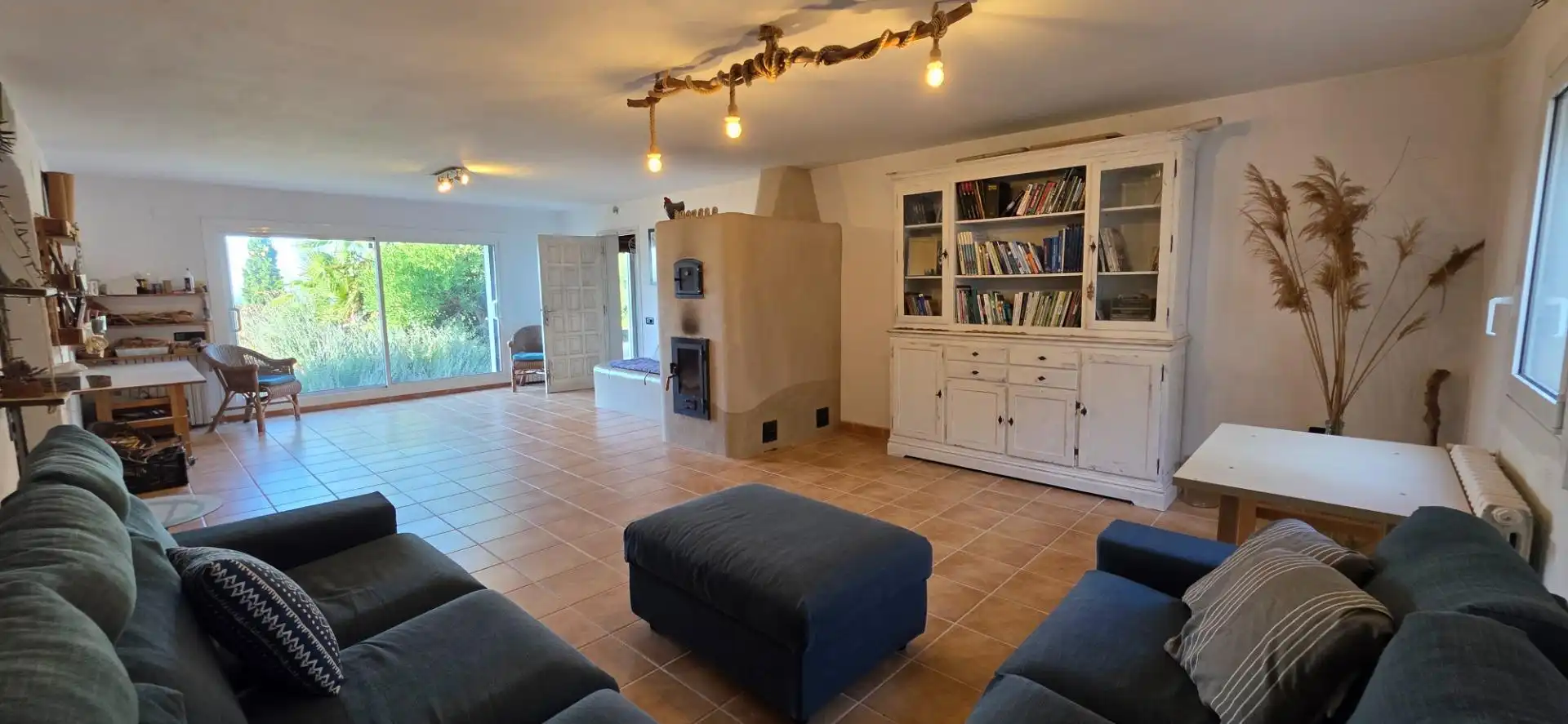 Sala de estar de Finca rústica en venta en El Perelló con Calefacción, Jardín privado y Terraza