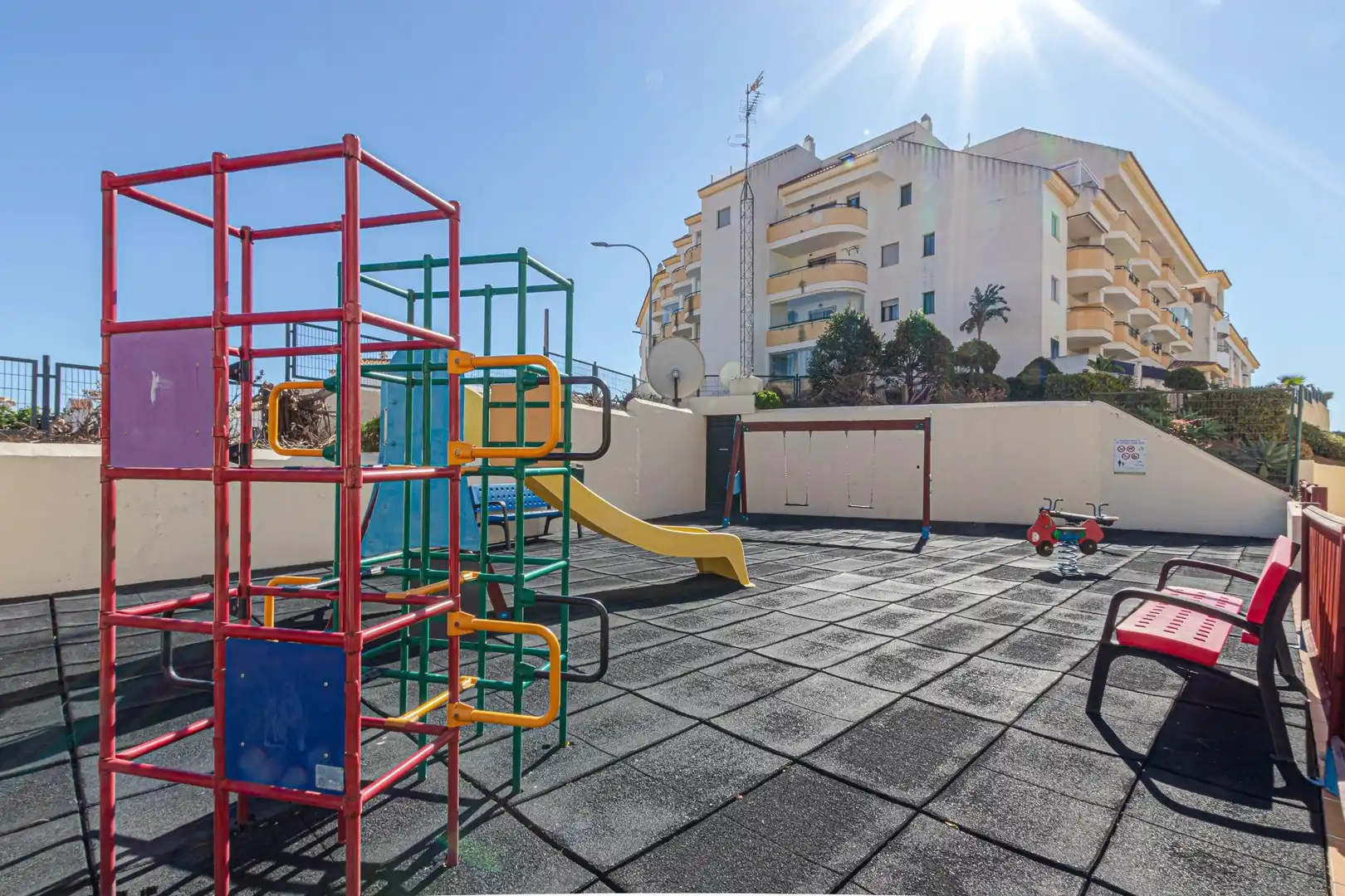 Apartament amb piscina en venda a Calle ALMUÑECAR, imagen 28