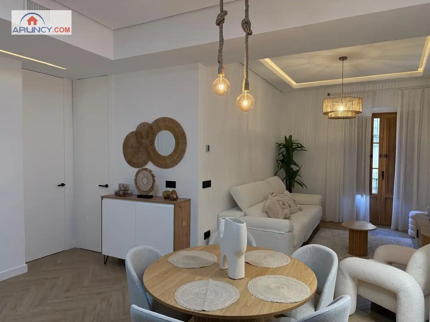 Dining room of Flat for sale in Sevilla  with Air Conditioner, Heating and Furnished