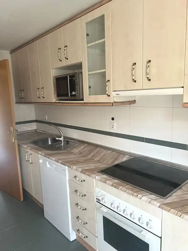 Kitchen of Flat for rent in Madrid  with Air Conditioner, Heating and Private garden